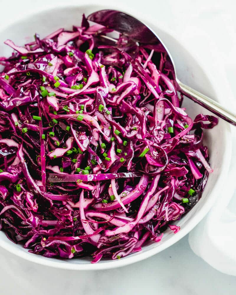 Easy 15-Minute Red Cabbage Slaw: Crunchy, Colorful & Mayo-Free